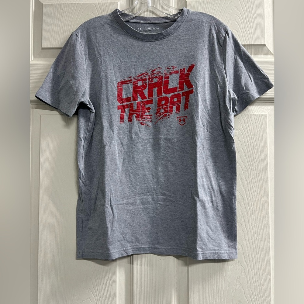 Under Armour Heat Gear Crack the Bat Boys Youth T-shirt - Size XL - VGUC